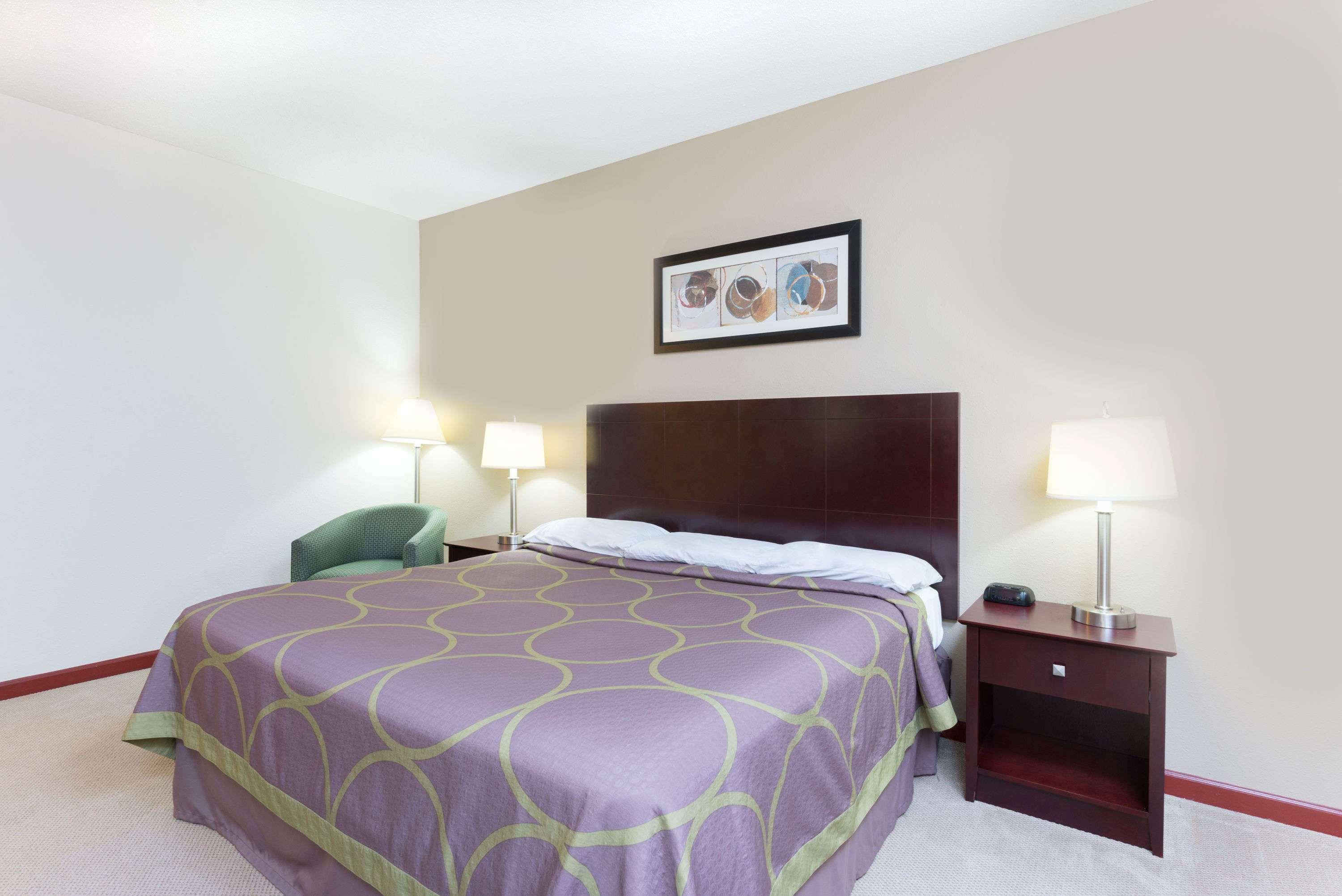 Super 8 By Wyndham Beaver Falls Bagian luar foto