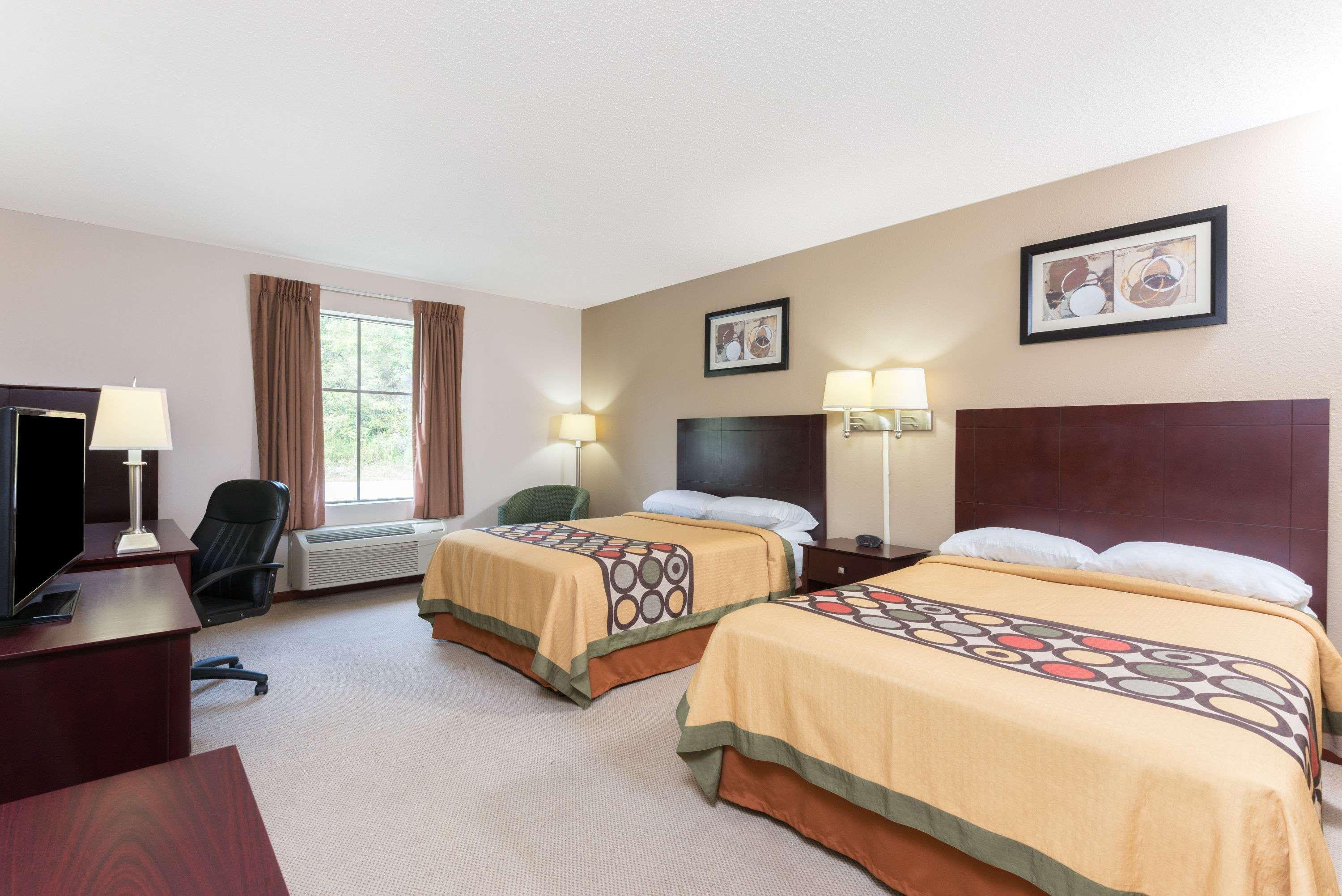 Super 8 By Wyndham Beaver Falls Bagian luar foto