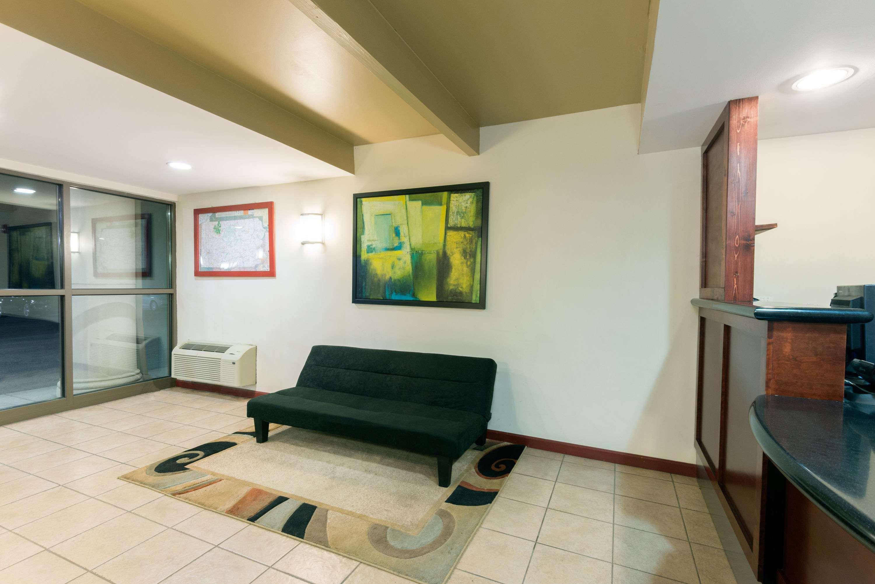 Super 8 By Wyndham Beaver Falls Bagian luar foto
